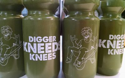 “Digger Kneeds Knees” Water Bottles